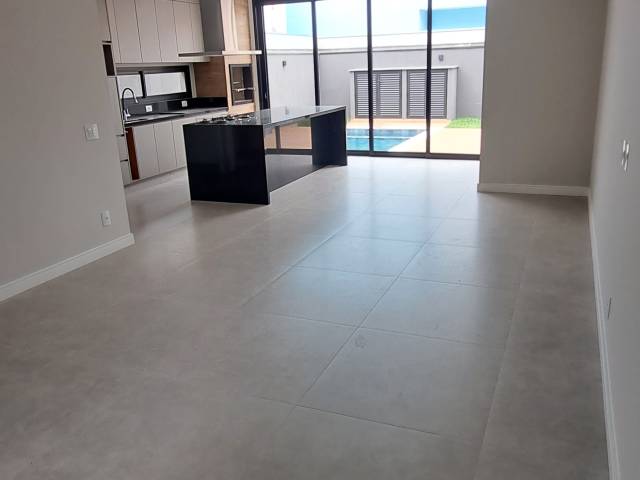 #260 - Casa para Venda em Campinas - SP